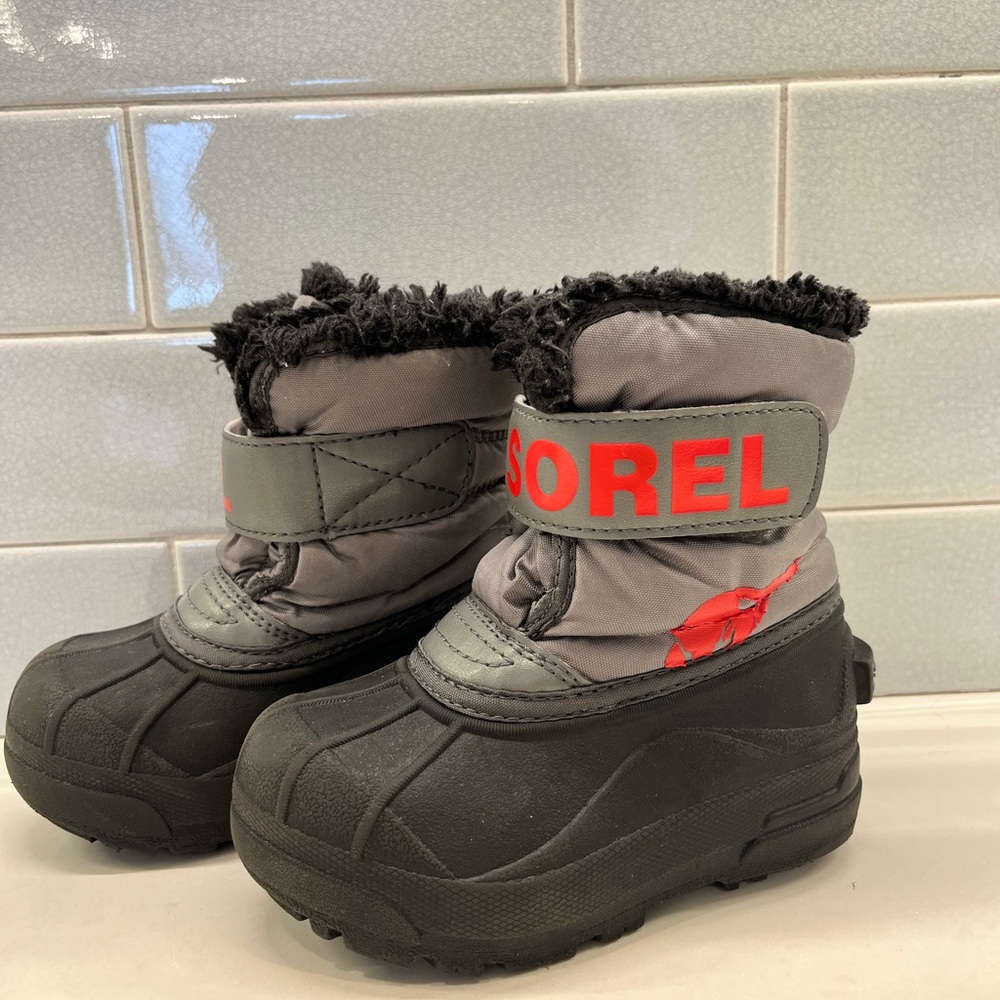 Sorel Toddler Snow Commander Boots Size 8
